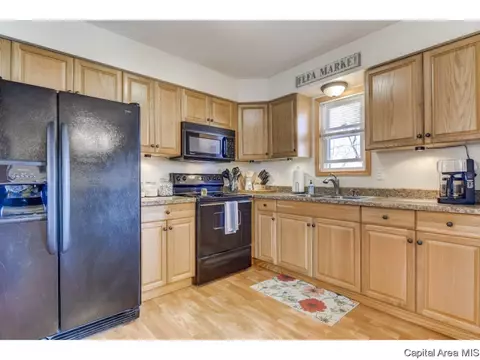12 Champlain, Springfield, IL 62702 photo 2