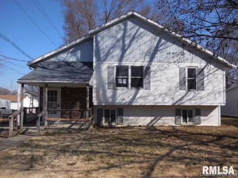 200 E Chambers, Jacksonville, IL 62650 photo 1
