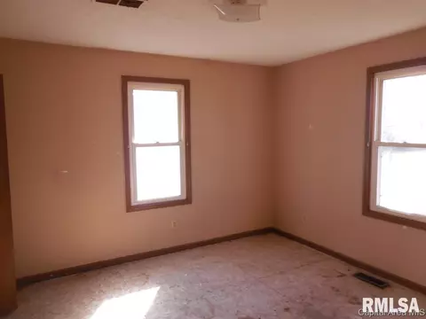 200 E Chambers, Jacksonville, IL 62650 photo 9