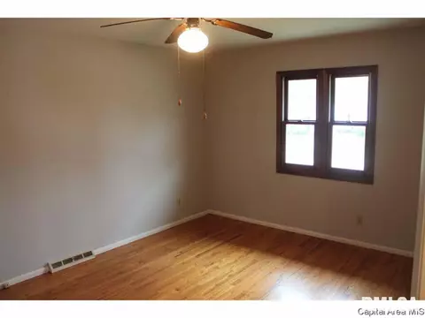 33 Locksley Ln, Springfield, IL 62704 photo 9