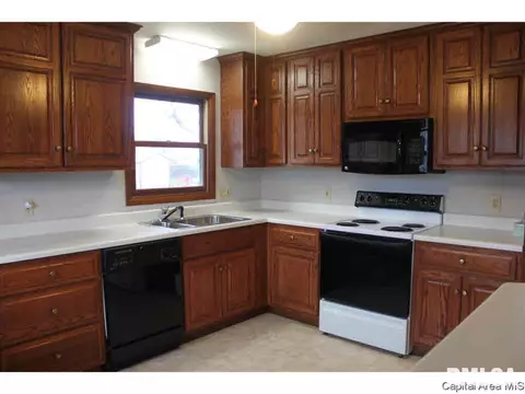 33 Locksley Ln, Springfield, IL 62704 photo 5
