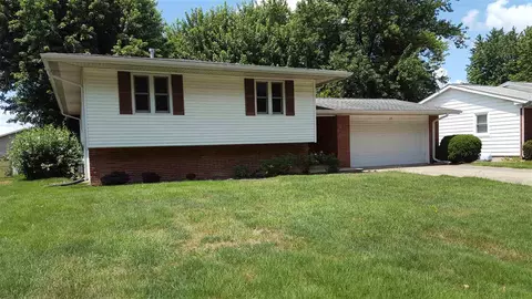 33 Locksley Ln, Springfield, IL 62704 photo 2