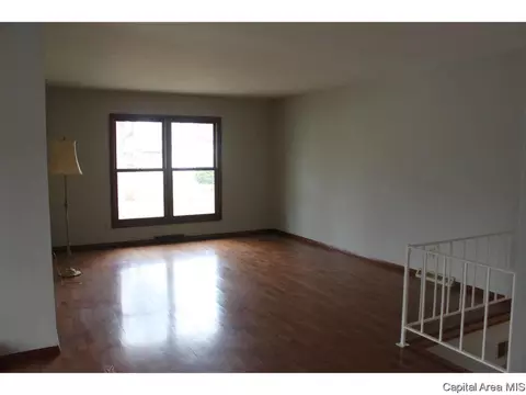 33 Locksley Ln, Springfield, IL 62704 photo 3