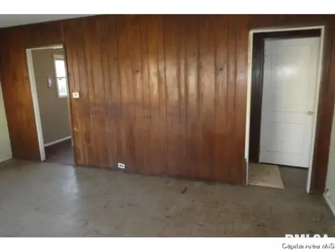 159 N English Ave, Springfield, IL 62702 photo 4