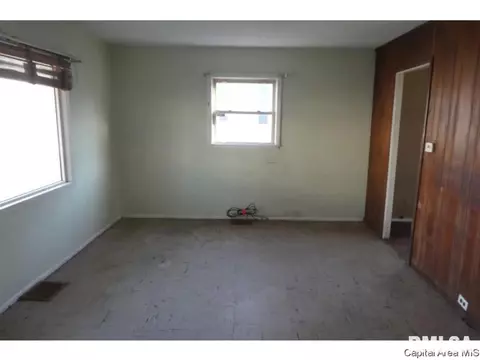 159 N English Ave, Springfield, IL 62702 photo 3