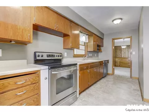 1924 E Hood St, Springfield, IL 62703 photo 6