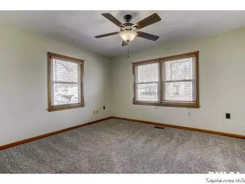 1924 E Hood St, Springfield, IL 62703 photo 17