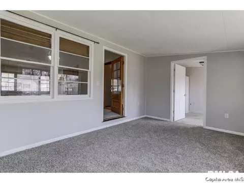 1924 E Hood St, Springfield, IL 62703 photo 12
