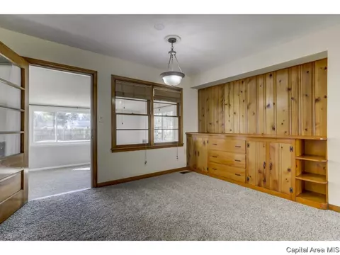 1924 E Hood St, Springfield, IL 62703 photo 9
