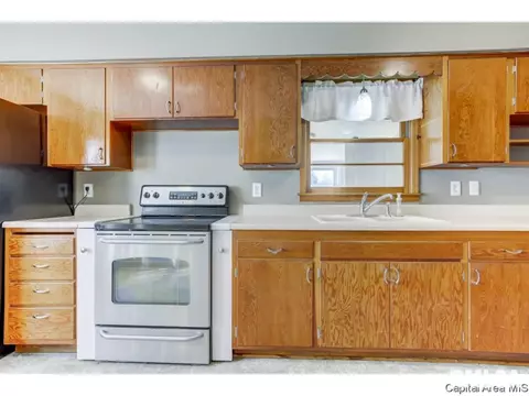 1924 E Hood St, Springfield, IL 62703 photo 7