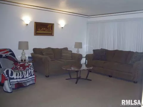 2307 Chatham Rd, Springfield, IL 62704 photo 5