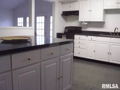 2307 Chatham Rd, Springfield, IL 62704 photo 7