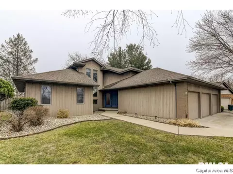 2724 Timber Pointe Dr, Springfield, IL 62702 photo 4