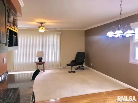 2700 Arlington Dr, Springfield, IL 62704 photo 8