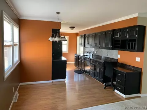 2700 Arlington Dr, Springfield, IL 62704 photo 2