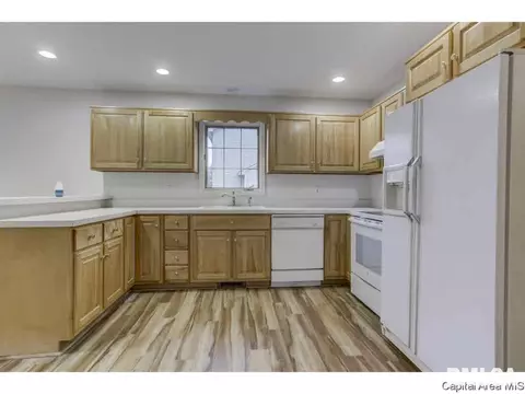 1504 Old Ivy, Springfield, IL 62711 photo 4