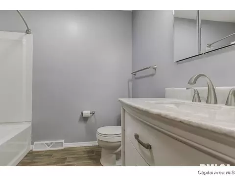 4 Timbercrest Dr, Sherman, IL 62684 photo 24