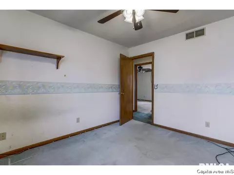 4 Timbercrest Dr, Sherman, IL 62684 photo 23