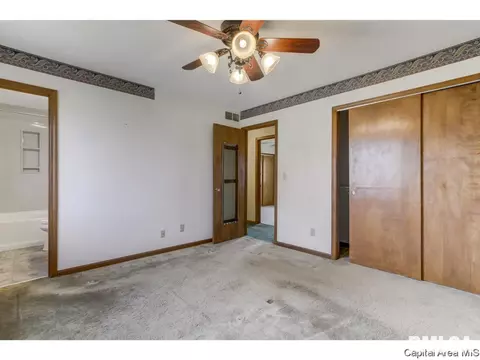 4 Timbercrest Dr, Sherman, IL 62684 photo 16