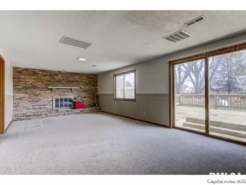 4 Timbercrest Dr, Sherman, IL 62684 photo 27