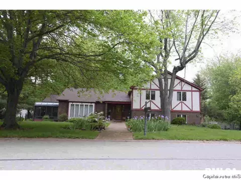 2105 Augusta Dr, Springfield, IL 62704 photo 1