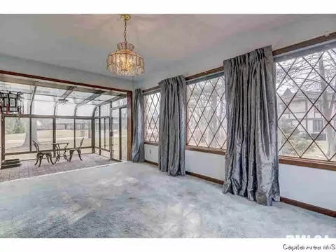 2105 Augusta Dr, Springfield, IL 62704 photo 9