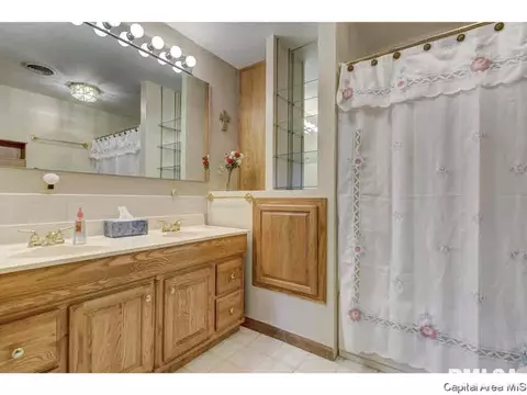 2105 Augusta Dr, Springfield, IL 62704 photo 25