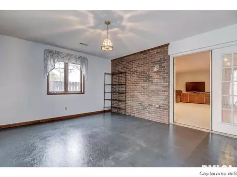 2105 Augusta Dr, Springfield, IL 62704 photo 29