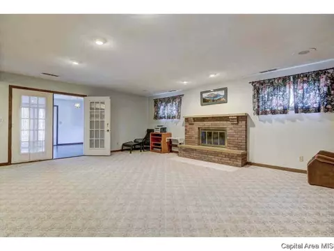 2105 Augusta Dr, Springfield, IL 62704 photo 28