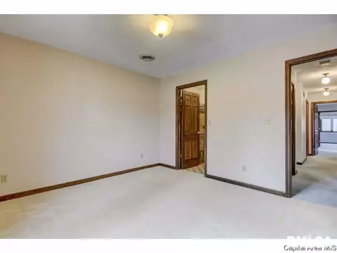 2105 Augusta Dr, Springfield, IL 62704 photo 23