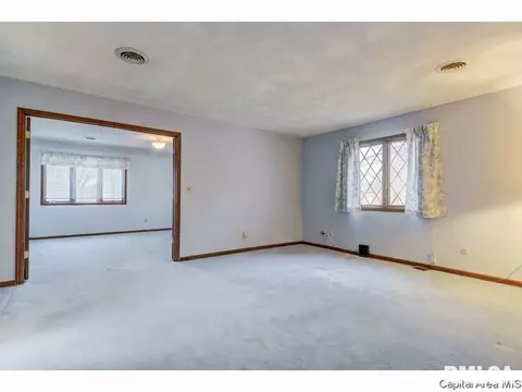 2105 Augusta Dr, Springfield, IL 62704 photo 15