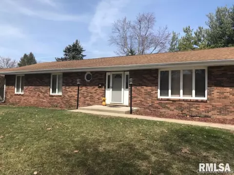 2205 Montclair, Springfield, IL 62704 photo 1