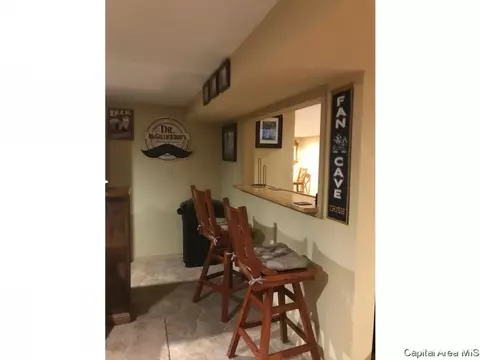 2205 Montclair, Springfield, IL 62704 photo 12