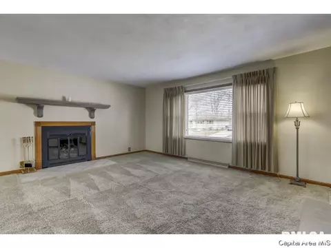 17 Ranger Dr, Springfield, IL 62702 photo 4