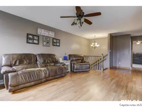 108 Resina Dr, Springfield, IL 62703 photo 4