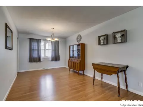 2404 Gillespie, Springfield, IL 62704 photo 10