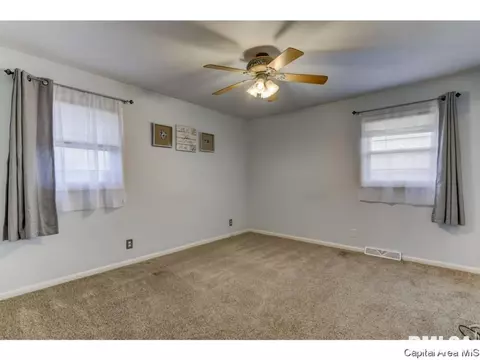 2404 Gillespie, Springfield, IL 62704 photo 18