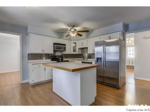 2404 Gillespie, Springfield, IL 62704 photo 6