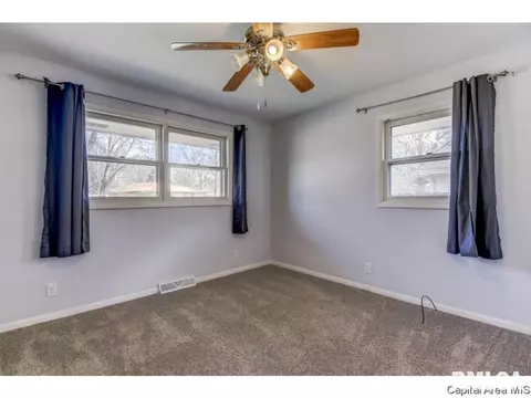 2404 Gillespie, Springfield, IL 62704 photo 12