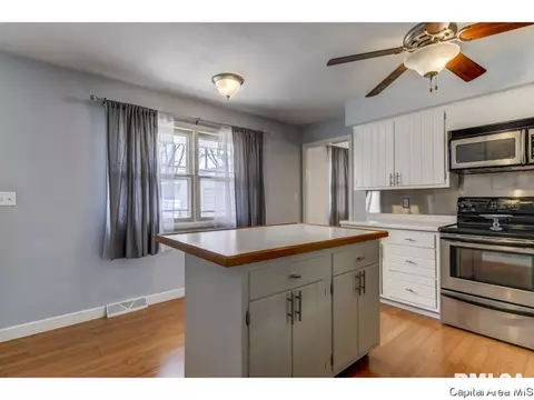 2404 Gillespie, Springfield, IL 62704 photo 7
