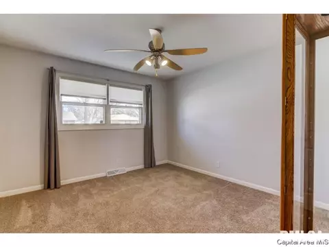 2404 Gillespie, Springfield, IL 62704 photo 13