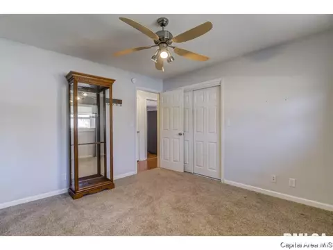 2404 Gillespie, Springfield, IL 62704 photo 16