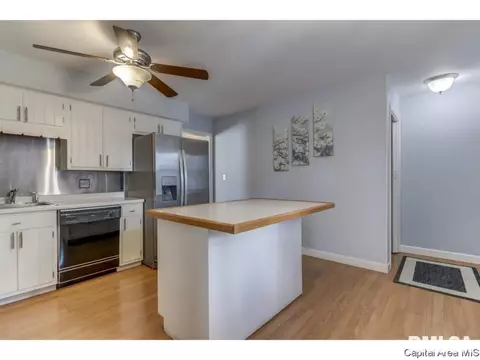 2404 Gillespie, Springfield, IL 62704 photo 8
