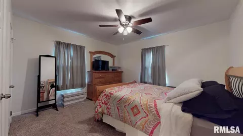 2053 N 21st St, Springfield, IL 62702 photo 17