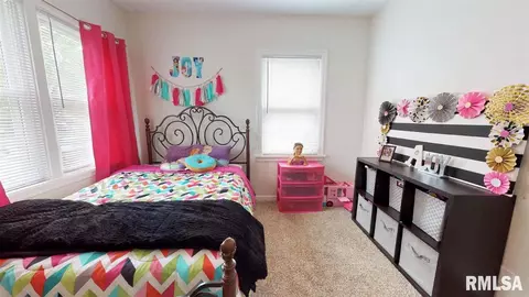 2053 N 21st St, Springfield, IL 62702 photo 11