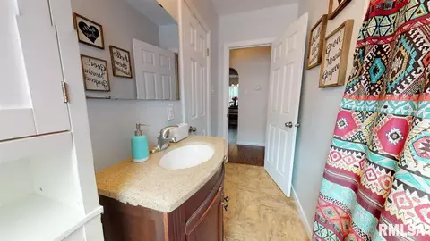 2053 N 21st St, Springfield, IL 62702 photo 15