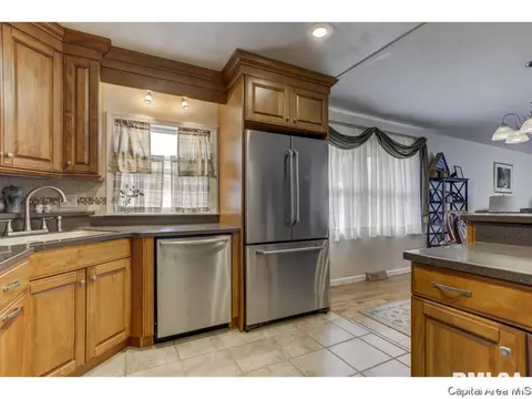 2212 Parkview Dr, Springfield, IL 62704 photo 10