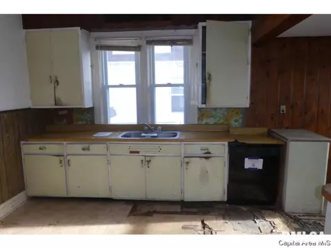 2233 S 10th St, Springfield, IL 62703 photo 9