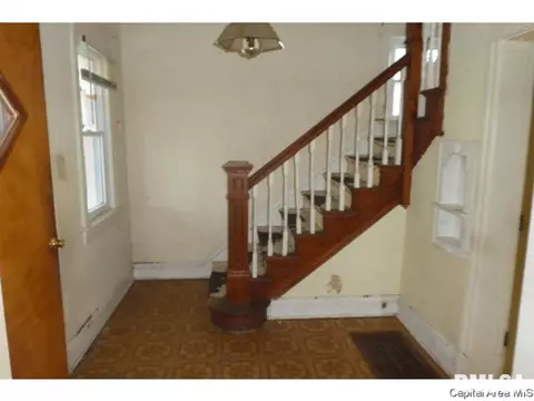 2233 S 10th St, Springfield, IL 62703 photo 2