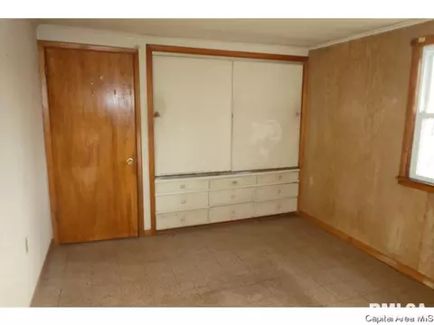 2233 S 10th St, Springfield, IL 62703 photo 13